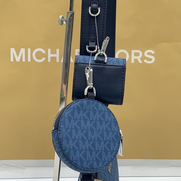Michael Kors Jet Set Travel Crossbody w Tech Attch - Picture 8 of 16